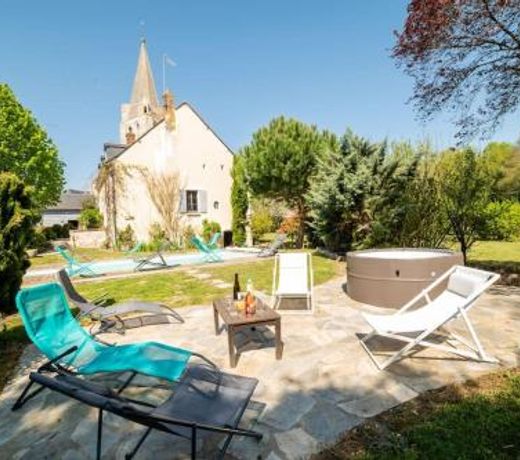 Fabuleuse propriete - 24/27 Pers/Piscine/au coeur d'un charmant village