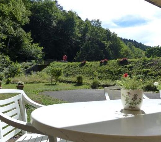 Appartement entier renove dans un ecrin de verdure