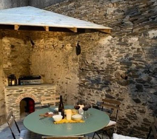 La petite maison de SavenniÃ¨res