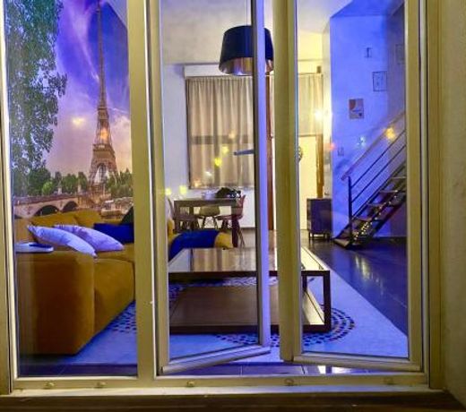 Magnifique VILLA avec jacuzzi au pied du STADE