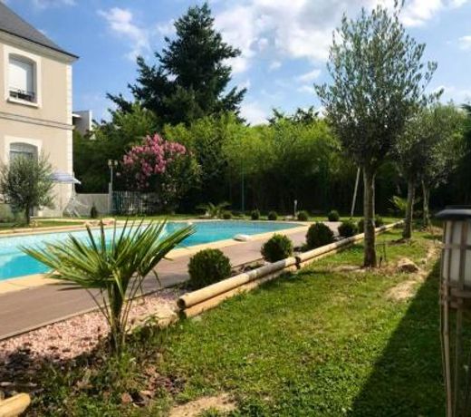 Villa de 6 chambres avec piscine privee jardin clos et wifi a Saint Cyr sur Loire