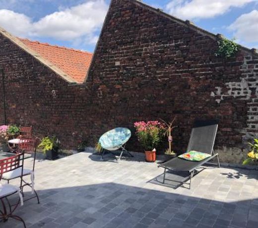 Loft atypique 192m2, terrasse, aux portes de Lille