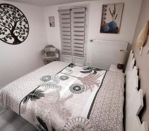 Agreable logis au calme avec jardin entre PARIS et EURODISNEY