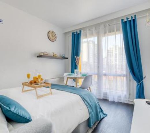 Escapade entre Paris &Disney Gare RER 2 min