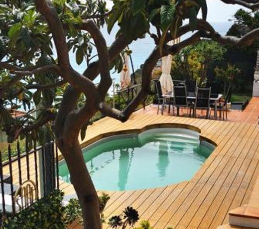 Vue magnifique, piscine privée chauffée et sauna à 10min de Monaco