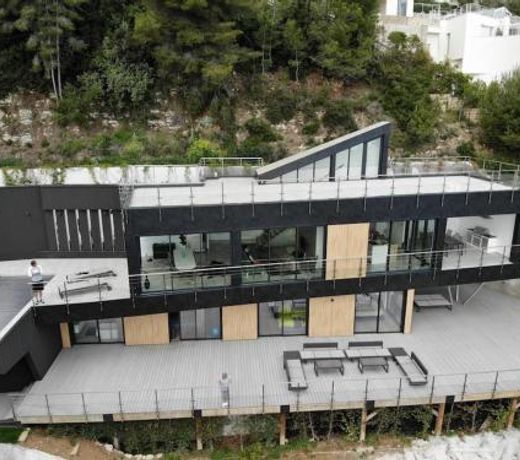 very private villa Best