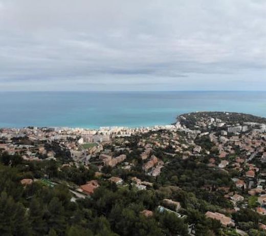 very private villa Best