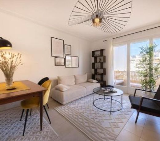 06B - Beau 2 pièces rénové avec terrasse vue mer