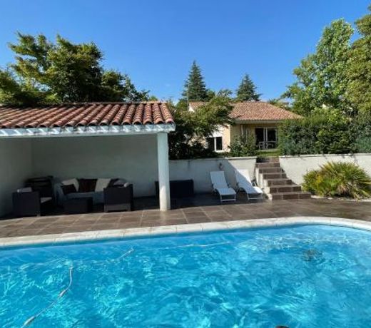 TrÃ¨s belle villa avec piscine dans la DrÃ´me