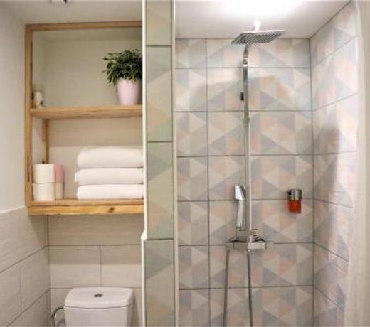 5 mn Zenith Grande Halle Auvergne,pied de Gergovie,Garage,Netflix
