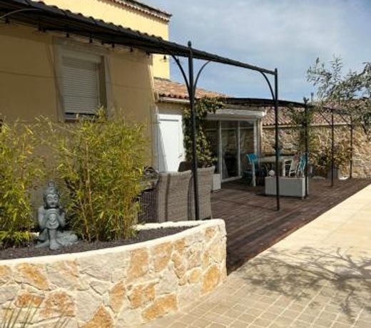 Appartement duplex meuble avec vue sur piscine