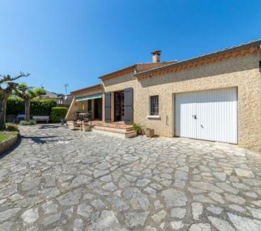 Charmante maison avec terrasse aux portes de l'ArdÃ¨che