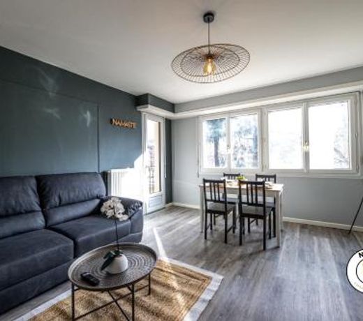 RARE, Fonctionnel, Ideal Famille ou Business