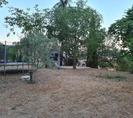 Charming Provencal dovecote with swimming pool