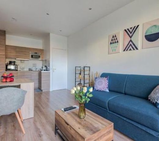 Aux portes de Paris , un 3 pcs entiÃ¨rement renove.