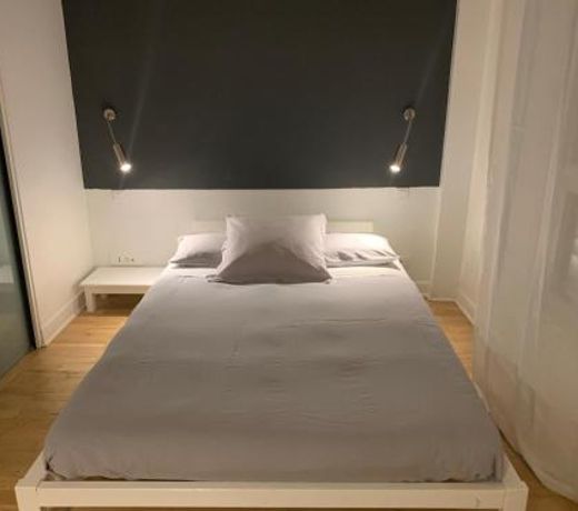 Trés Beau Studio (face bois), 10mn de l'Etoile