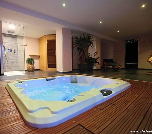Ds Plaisir Love Room avec sauna, jacuzzi à Nancy