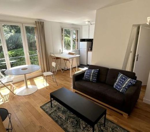 Appartement de standing calme - Paris - Metro 9