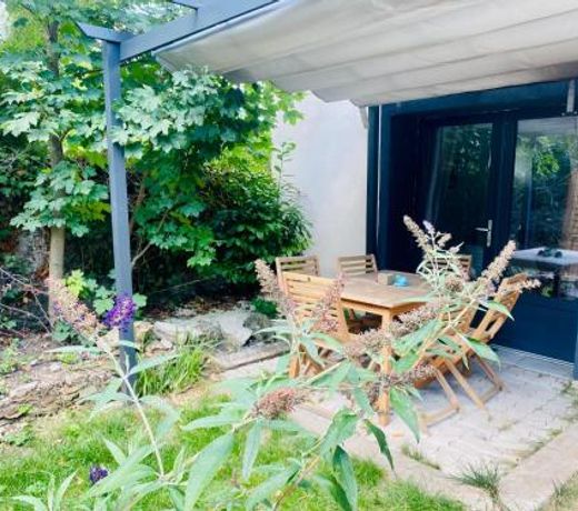 Duplex avec poÃªle et jardin