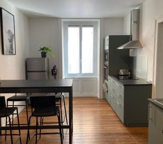Appartement avec place de parking (+ proche gare)