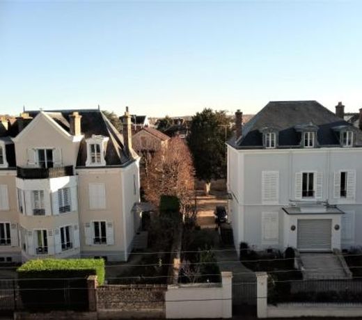 APPARTEMENT PROCHE GARE ET CENTRE VILLE