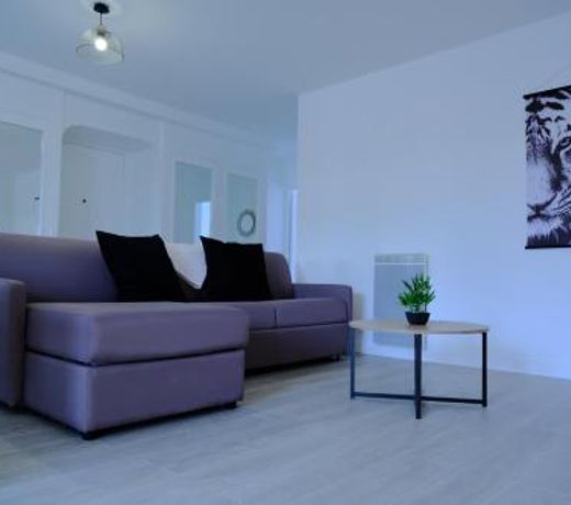 Elegant Appart CALYPSO- 5 MIN Gare de MELUN- PARKING & WIFI