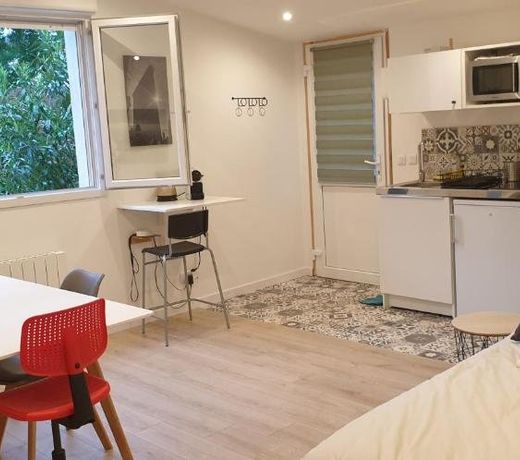 Adorable studio 25mÂ² trÃ¨s calme avec parking