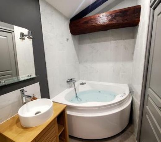 L'IDYLLE - Studio Cocooning avec Jacuzzi