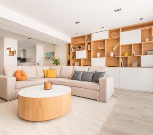 Appartement spacieux et moderne 4 chambres Ã  5mn Ã  pieds Republique