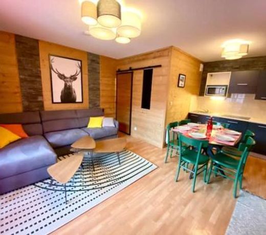 Duplex rénové - 3 CHAMBRES 8 PERS dernier étage