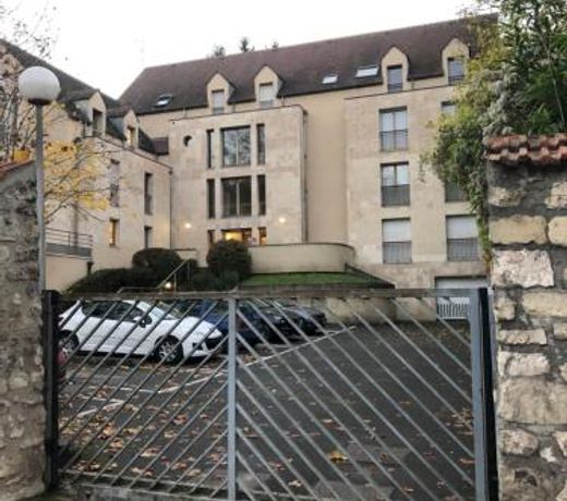 Studio Port Marly wifi et Parking