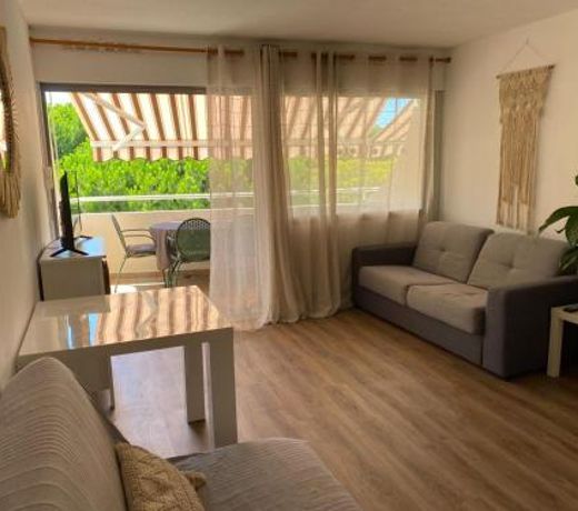 Agreable studio cabine Ã  5 min Ã  pied de la plage