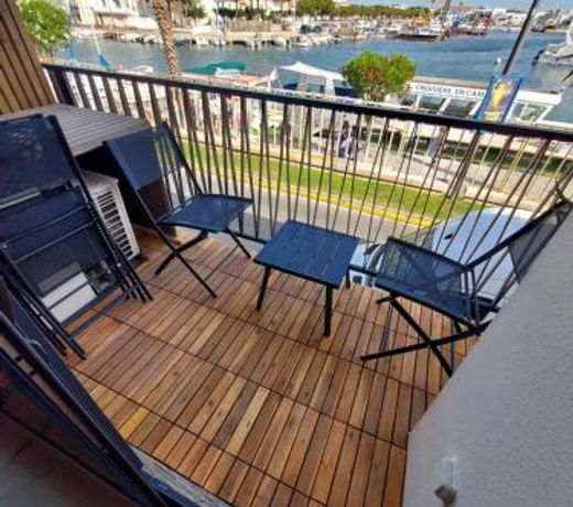 Studio cabine vue port