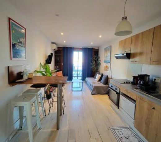 Studio cabine vue port