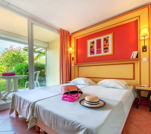 SOWELL RESIDENCES Les Sablons