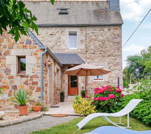 Amazing home in Le Faout with WiFi and 3 Bedrooms