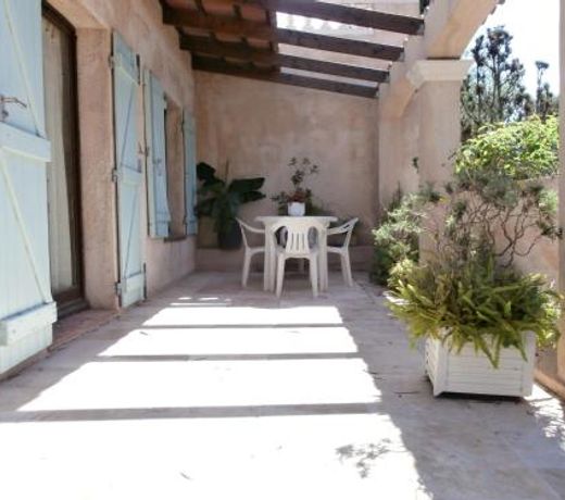 Rez de Villa avec Jardin Privatif Domaine des MouliÃ¨res