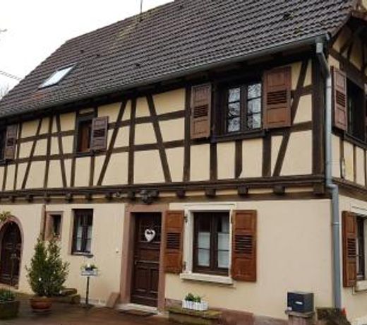GITE AU PETIT RUISSEAU-Etage et combles-maison alsacienne 4 personnes 3 nuitées minimum