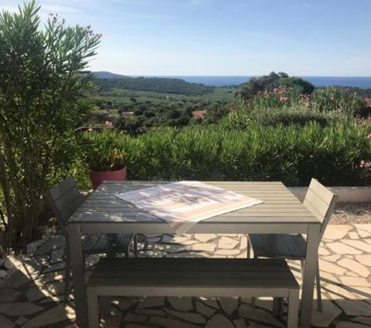 Holiday home with private terrace and sea view, La Croix Valmer