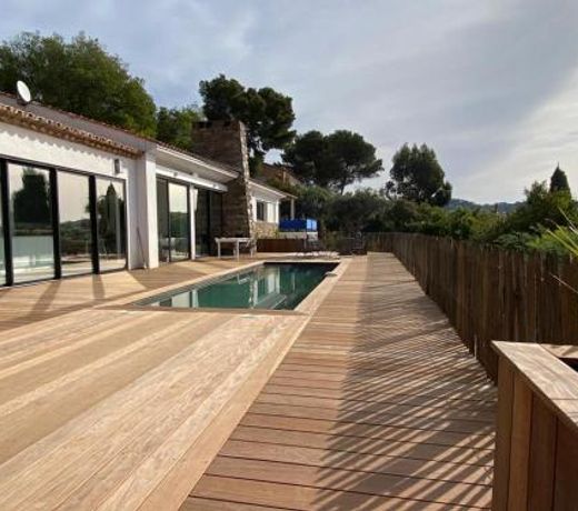 Magnifique villa avec piscine, vue mer