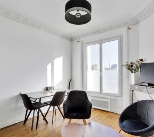 Appartement meuble quai de Seine