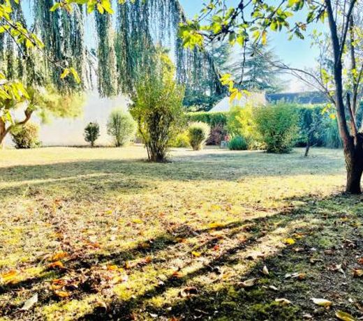 Villa Giulia sur terrain 1000m2 arbore 5min Roissy CDG
