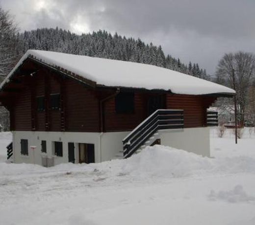 Appartement meublé dans chalet, proche lac au calme