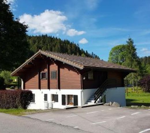 Appartement meublé dans chalet, proche lac au calme