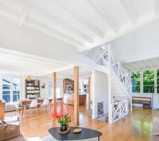 EXCLUSIF GRAND BEAU MANOIR 300m2 4 CHAMBRES 8 LITS JARDIN SOLEIL PARIS VERSAILLES DISNEY TOURNAGE FILMS SHOOTING FASHION WEEK JO 2024 OLYMPICS