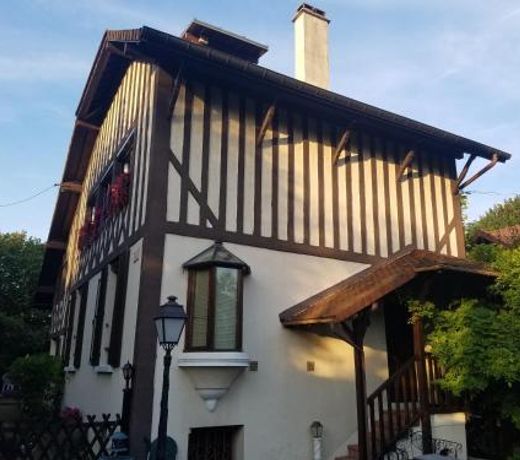 Villa Normandy
