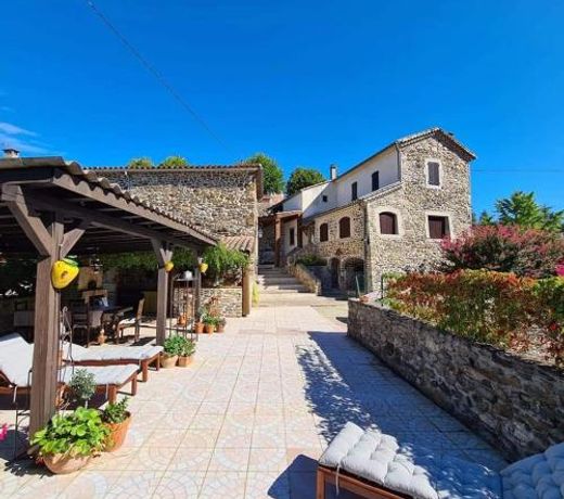 Mes Maisons Gardoises with Private Pool and Disco Theatre and Free Broadband Fibre Internet!