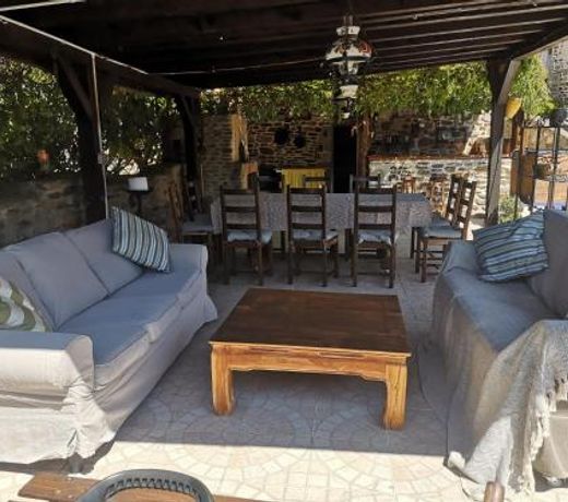 Mes Maisons Gardoises with Private Pool and Disco Theatre and Free Broadband Fibre Internet!