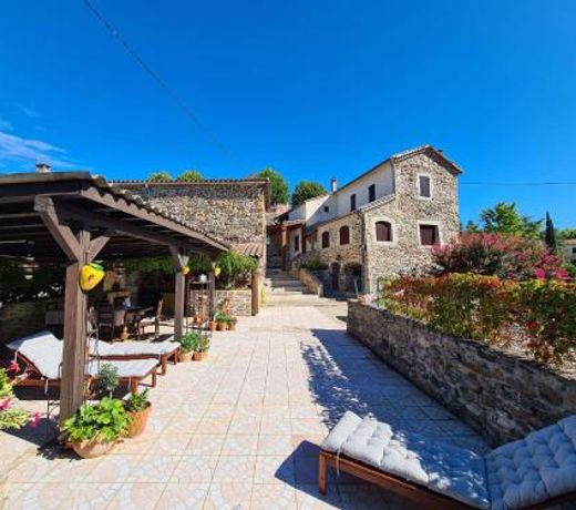 Mes Maisons Gardoises with Private Pool and Disco Theatre and Free Broadband Fibre Internet!