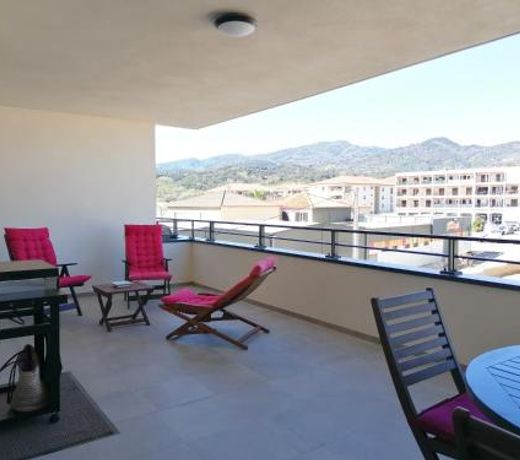 T2 neuf avec belle terrasse proche plage